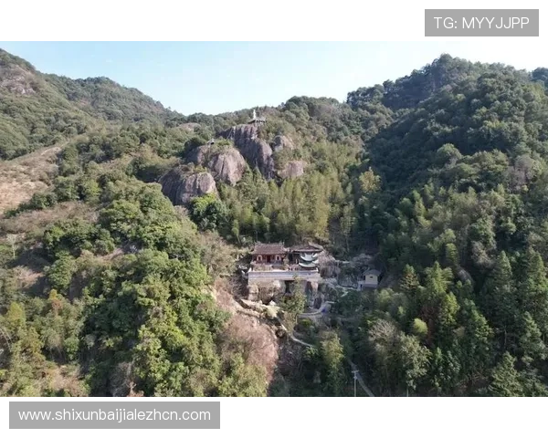 云顶山寨在哪里，分析云顶山寨的地理位置及其在旅游中的重要性